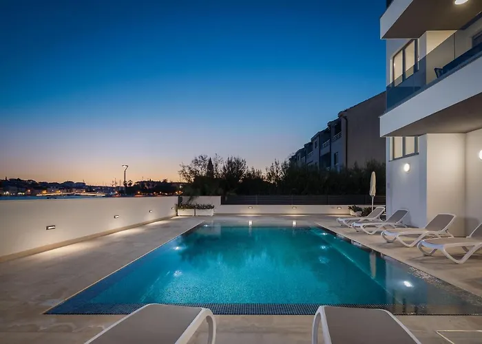 Prestige 1 Апартаменты *